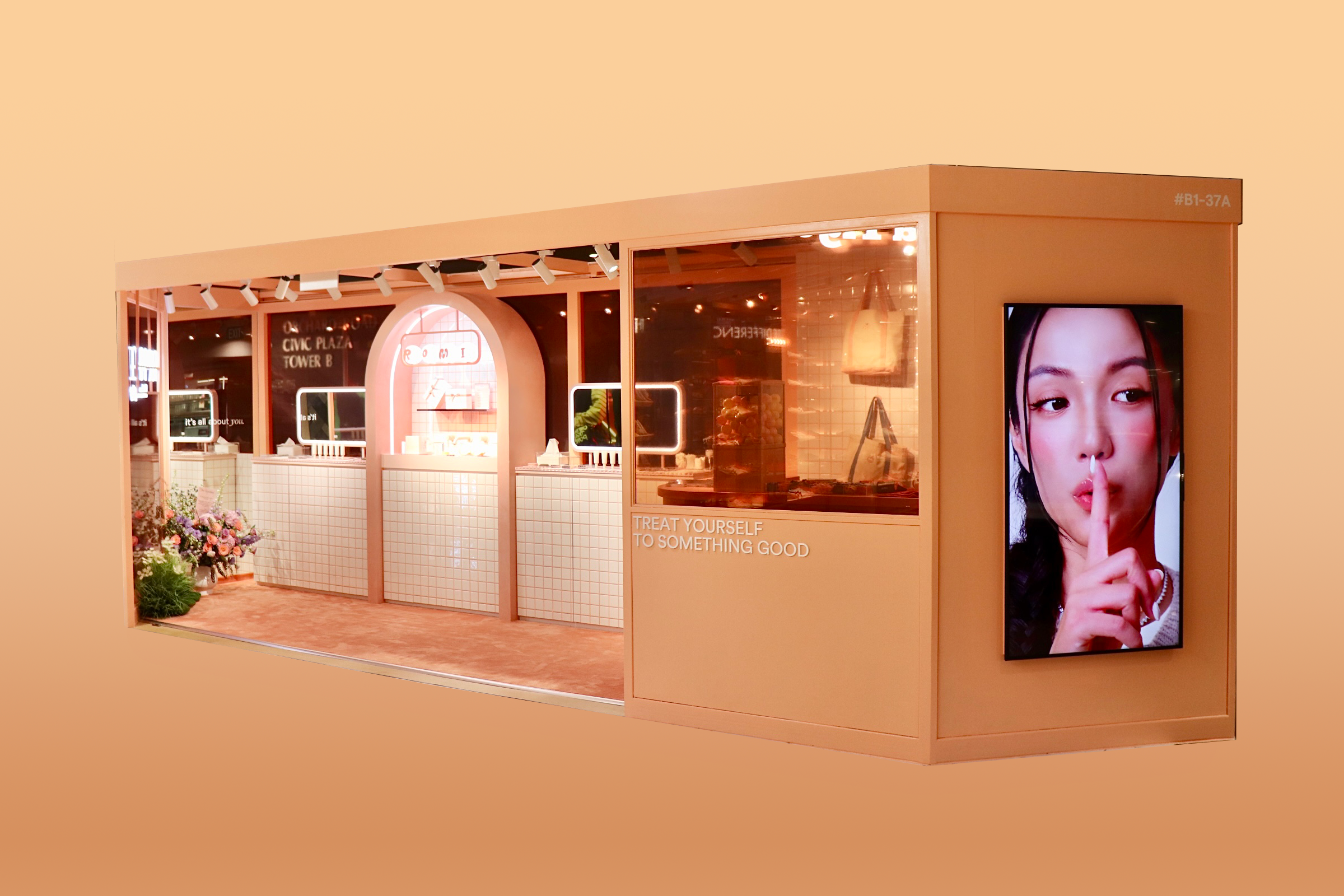 The First-Ever ROMI Store 💋 – ROMI Beauty Club