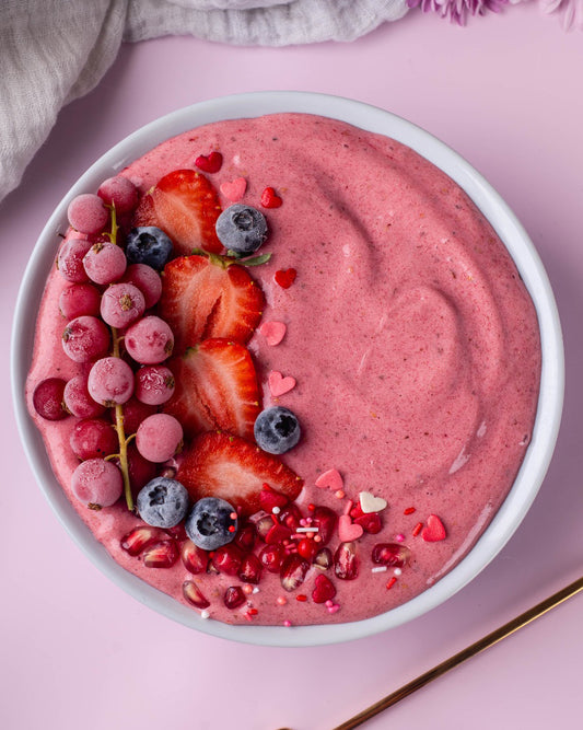 Make your own Raspberry Banana Date Smoothie Bowl.